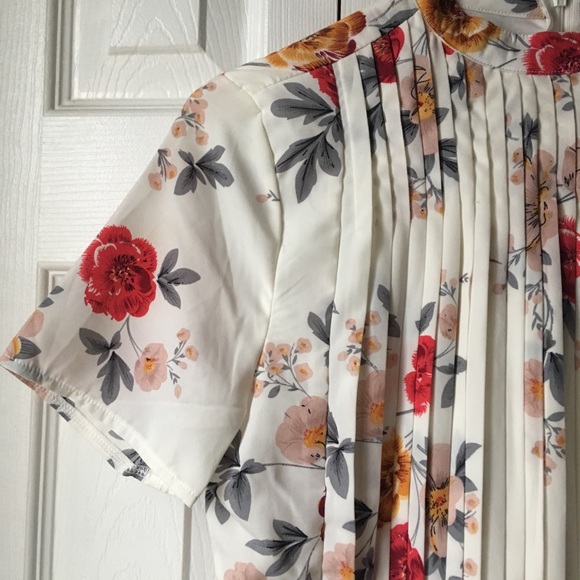 FINAL PRICE! ACT FAST! Boohoo Floral Pleated - Picture 6 of 7